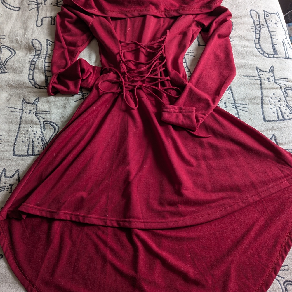 Hooded Long Sleeve Lace-Up Dress in Deep Red